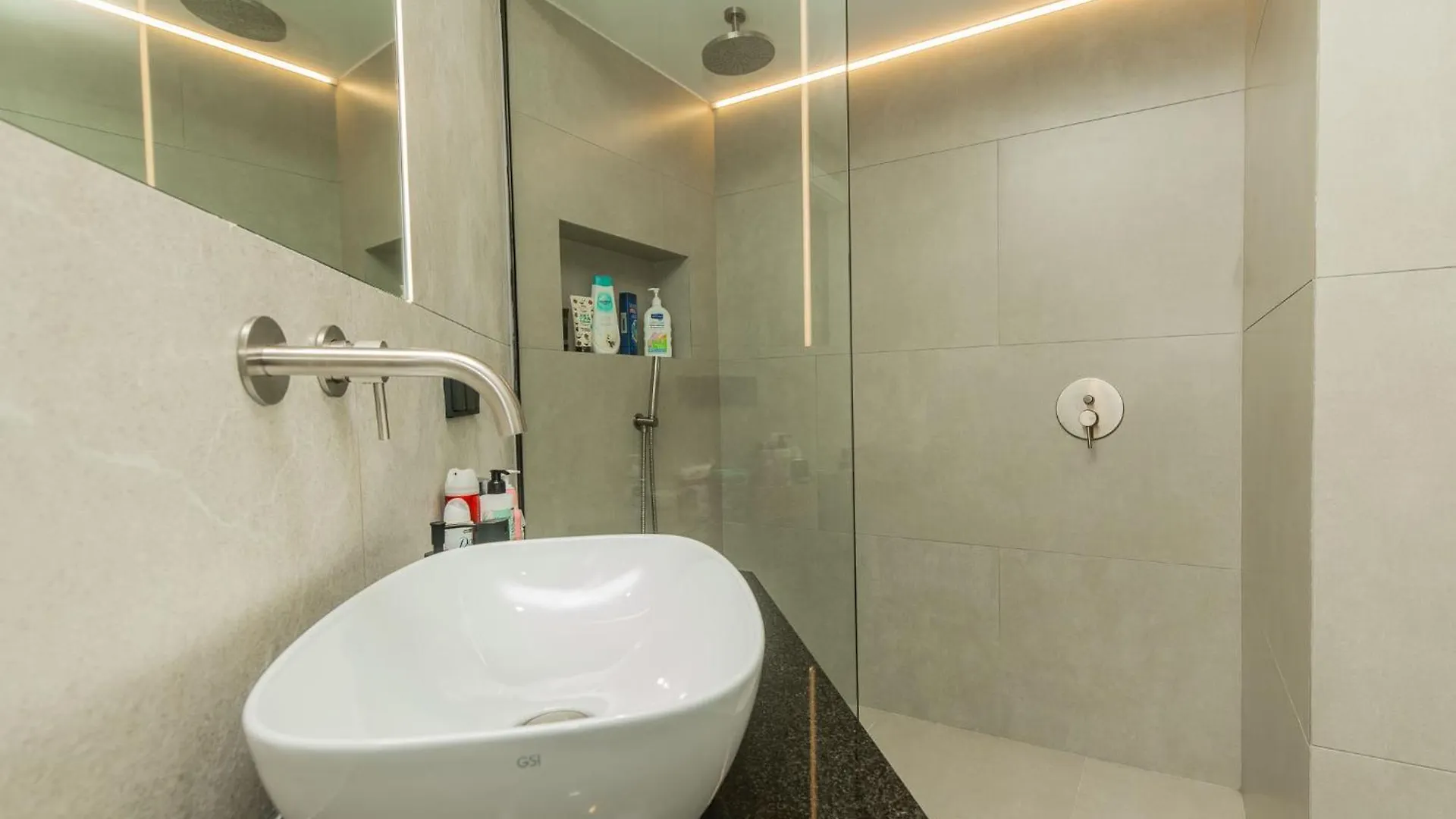 Apartmán Luxury Sea View Retreat Soluň